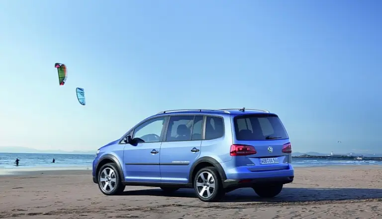 Volkswagen CrossTouran 2011 - 16