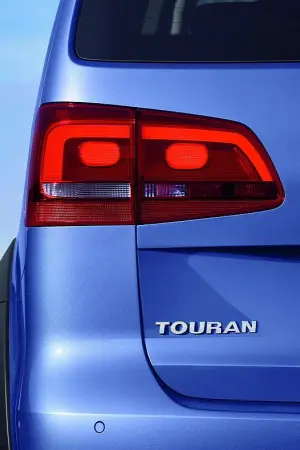 Volkswagen CrossTouran 2011 - 17