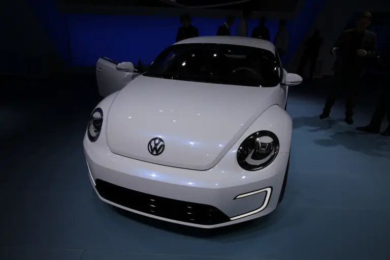 Volkswagen E-Bugster - Salone di Detroit 2012 - 13