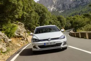 Volkswagen e-Golf, Golf GTE, Golf GTI Performance e Golf R 2017