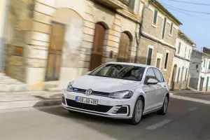 Volkswagen e-Golf, Golf GTE, Golf GTI Performance e Golf R 2017