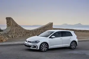 Volkswagen e-Golf, Golf GTE, Golf GTI Performance e Golf R 2017