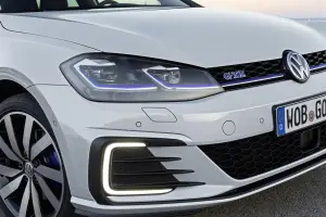 Volkswagen e-Golf, Golf GTE, Golf GTI Performance e Golf R 2017