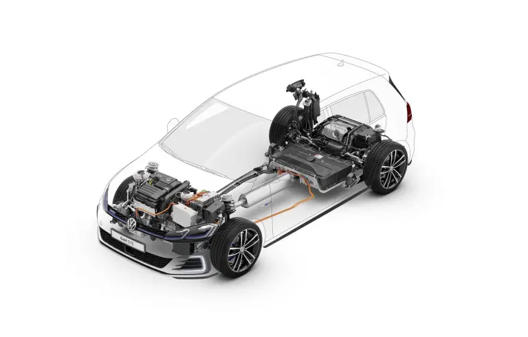 Volkswagen e-Golf, Golf GTE, Golf GTI Performance e Golf R 2017 - 36