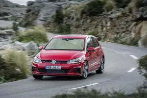 Volkswagen e-Golf, Golf GTE, Golf GTI Performance e Golf R 2017