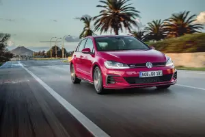 Volkswagen e-Golf, Golf GTE, Golf GTI Performance e Golf R 2017