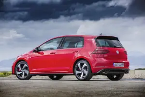 Volkswagen e-Golf, Golf GTE, Golf GTI Performance e Golf R 2017