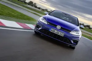 Volkswagen e-Golf, Golf GTE, Golf GTI Performance e Golf R 2017