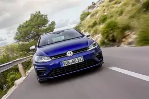 Volkswagen e-Golf, Golf GTE, Golf GTI Performance e Golf R 2017