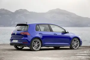 Volkswagen e-Golf, Golf GTE, Golf GTI Performance e Golf R 2017 - 63