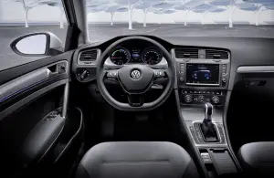 Volkswagen e-Golf - 19