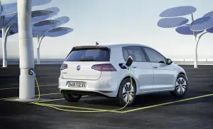 Volkswagen e-Golf - 23