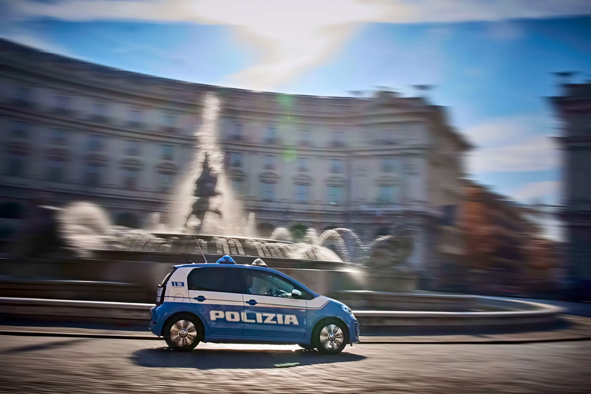 Volkswagen e-up!: quattro unità consegnate alla Polizia di Stato - 11