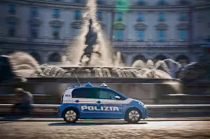 Volkswagen e-up!: quattro unità consegnate alla Polizia di Stato - 12