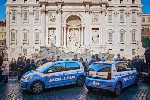 Volkswagen e-up!: quattro unità consegnate alla Polizia di Stato - 18