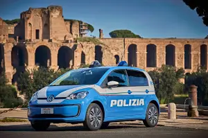 Volkswagen e-up!: quattro unità consegnate alla Polizia di Stato - 21