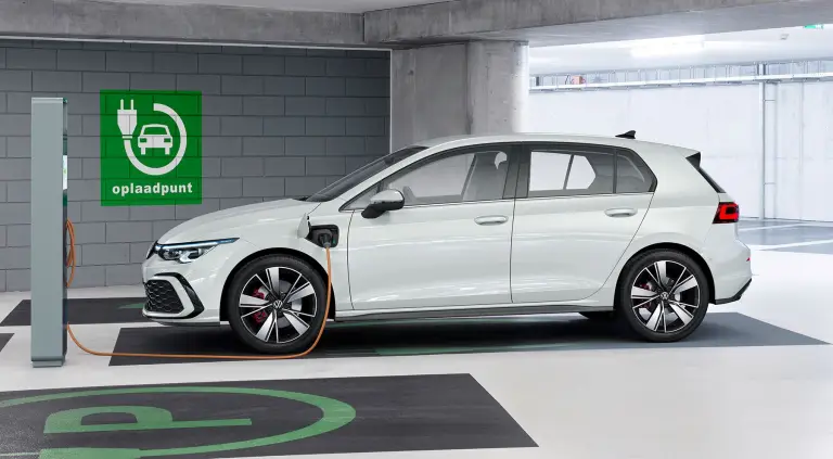 Volkswagen Golf 8 - Foto leaked - 4