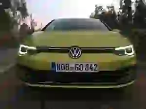 Volkswagen Golf 8 - Prova su strada Oporto