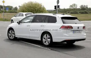 Volkswagen Golf 8 Variant - maggio 2020 - 5