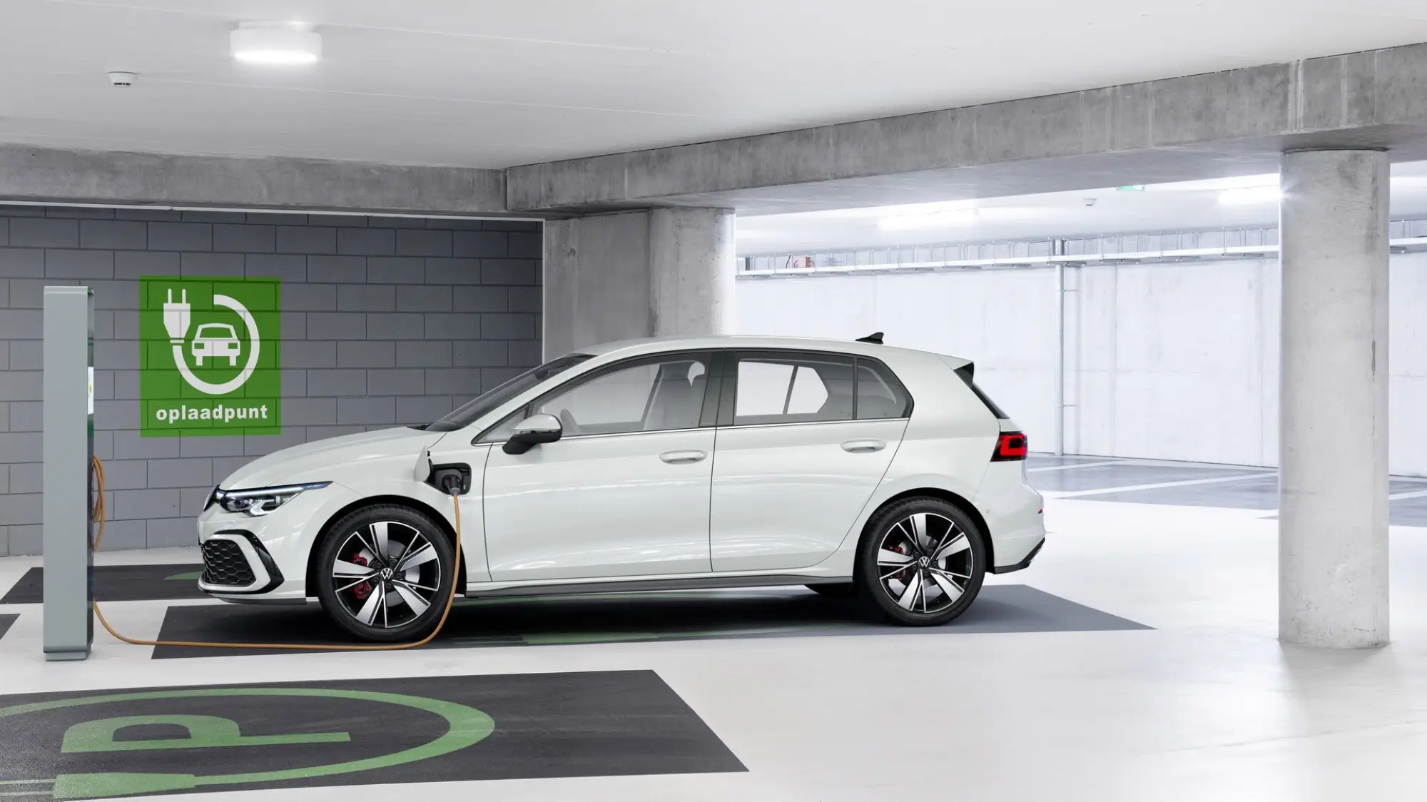 Volkswagen Golf 8 - 76