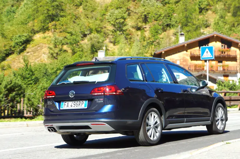 Volkswagen Golf Alltrack Prova su strada 2016 - 18