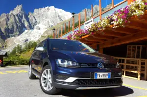 Volkswagen Golf Alltrack Prova su strada 2016