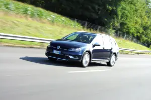 Volkswagen Golf Alltrack Prova su strada 2016 - 27