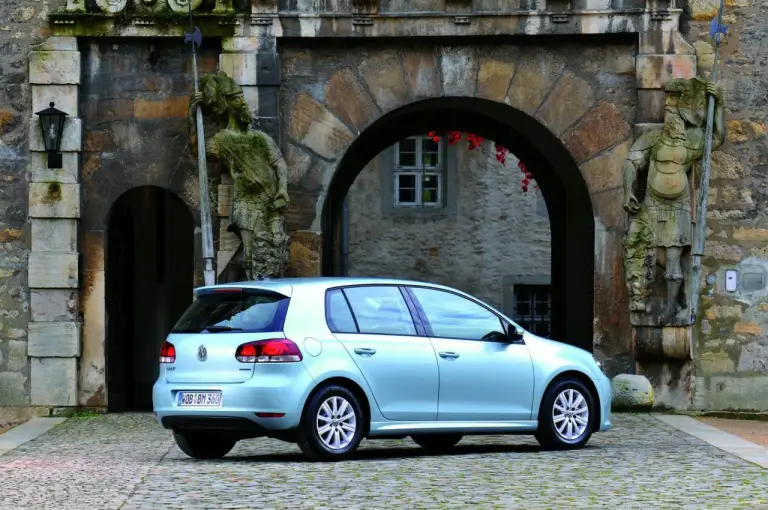 Volkswagen Golf BlueMotion - 8