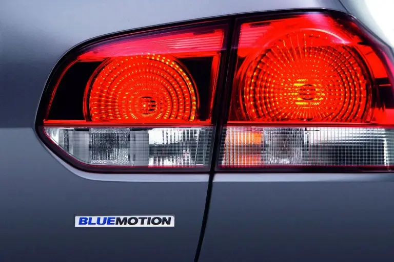 Volkswagen Golf BlueMotion - 13
