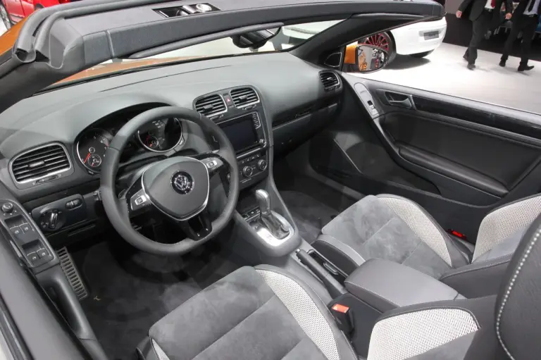 Volkswagen Golf Cabriolet - Salone di Francoforte 2015 - 3