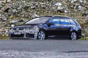 Volkswagen Golf Facelift - Foto spia 14-09-2016