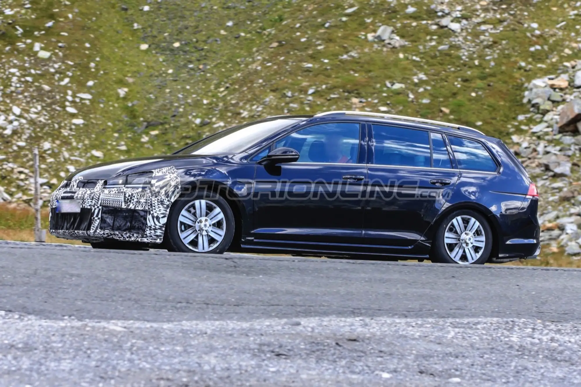 Volkswagen Golf Facelift - Foto spia 14-09-2016 - 3