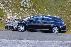 Volkswagen Golf Facelift - Foto spia 14-09-2016