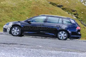 Volkswagen Golf Facelift - Foto spia 14-09-2016