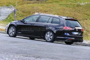 Volkswagen Golf Facelift - Foto spia 14-09-2016