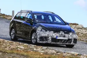 Volkswagen Golf Facelift - Foto spia 14-09-2016