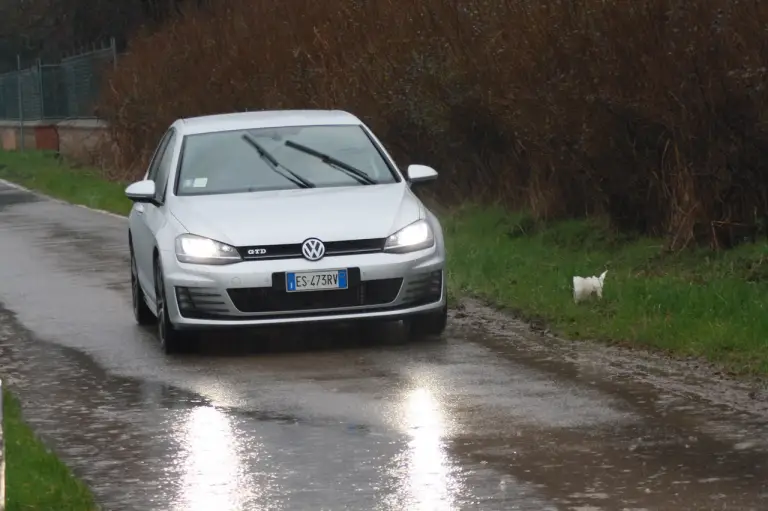 Volkswagen Golf GTD: prova su strada - 44