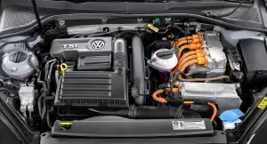 Volkswagen Golf GTE - 2015