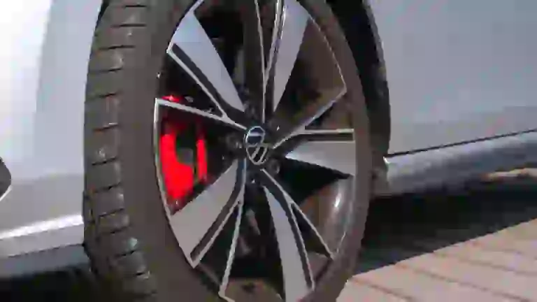 Volkswagen Golf GTE 2021 - Prova su Strada - 6