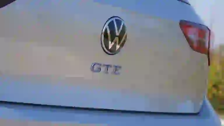 Volkswagen Golf GTE 2021 - Prova su Strada - 11