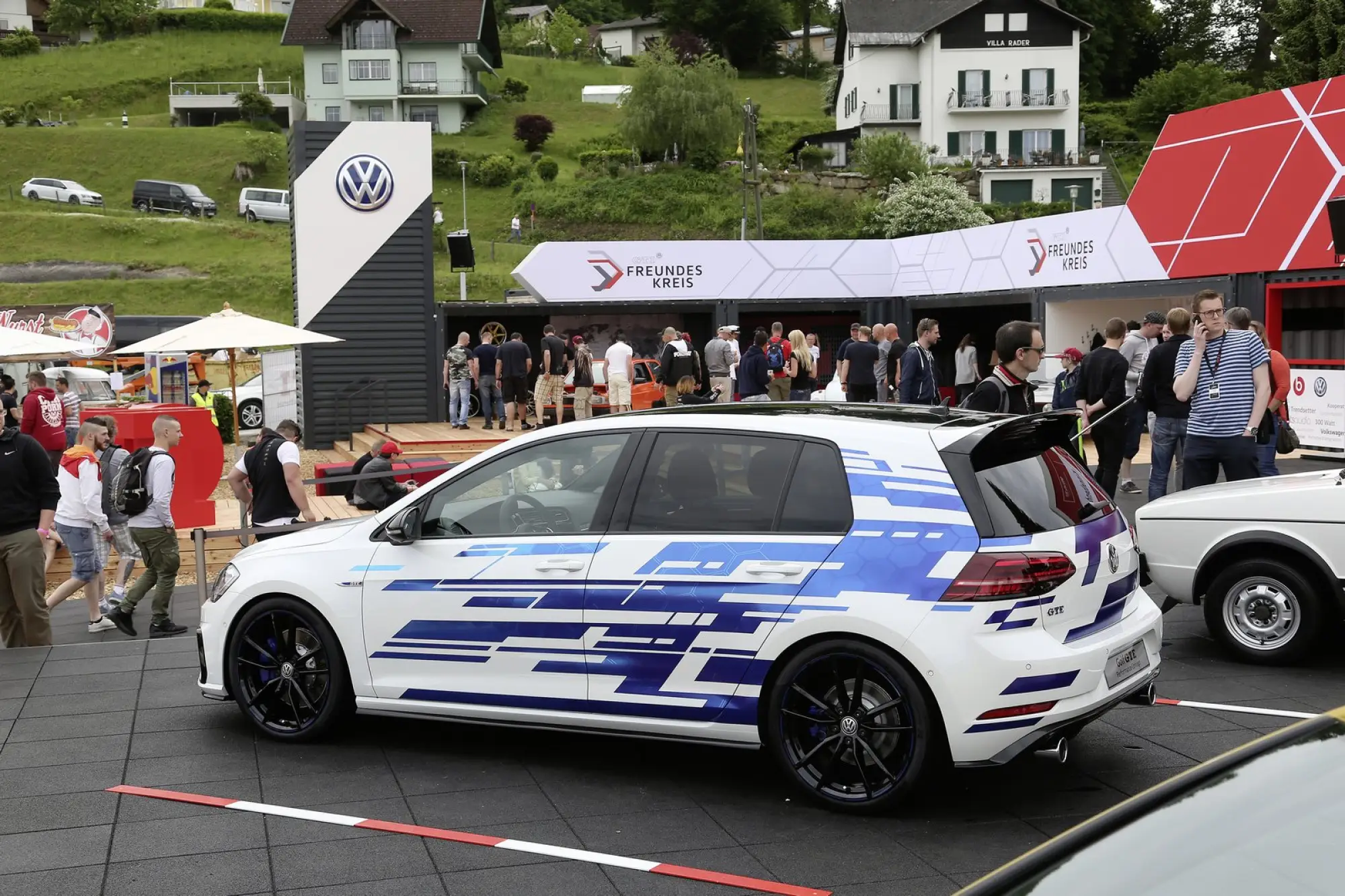 Volkswagen Golf GTE Performance Concept - 3