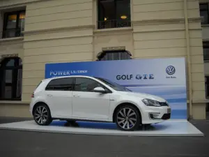 Volkswagen Golf GTE primo contatto