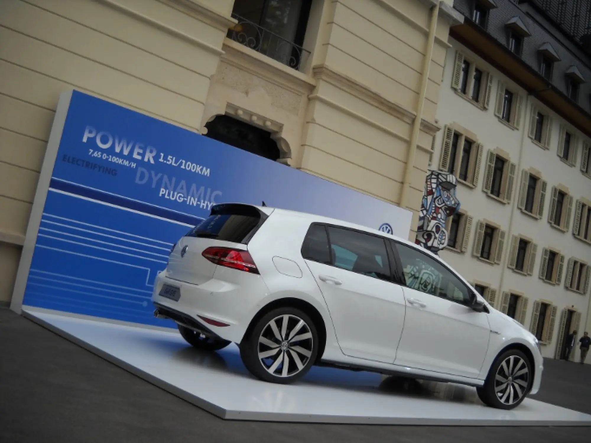 Volkswagen Golf GTE primo contatto - 5