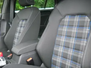 Volkswagen Golf GTE primo contatto