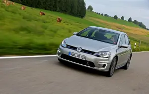 Volkswagen Golf GTE primo contatto - 31