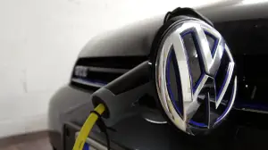 Volkswagen Golf GTE - Prova su strada 2016