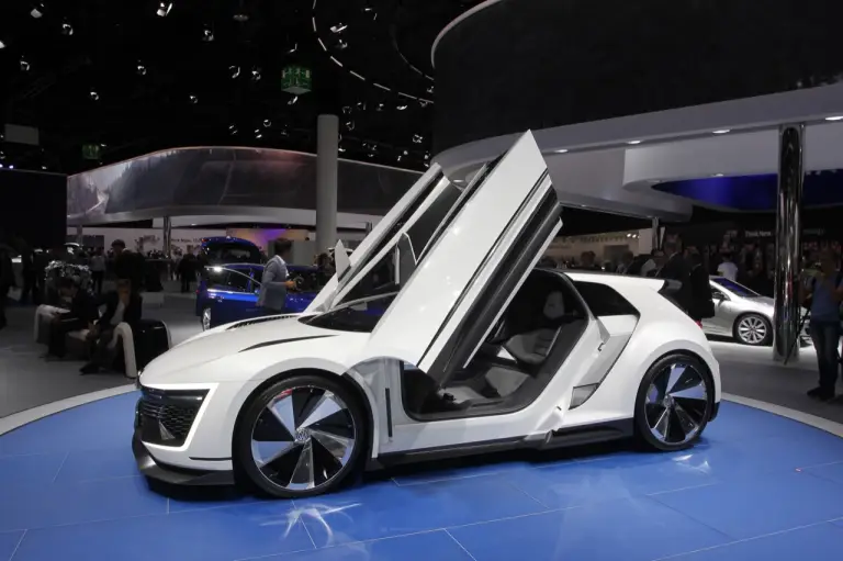 Volkswagen Golf GTE Sport - Salone di Francoforte 2015 - 4