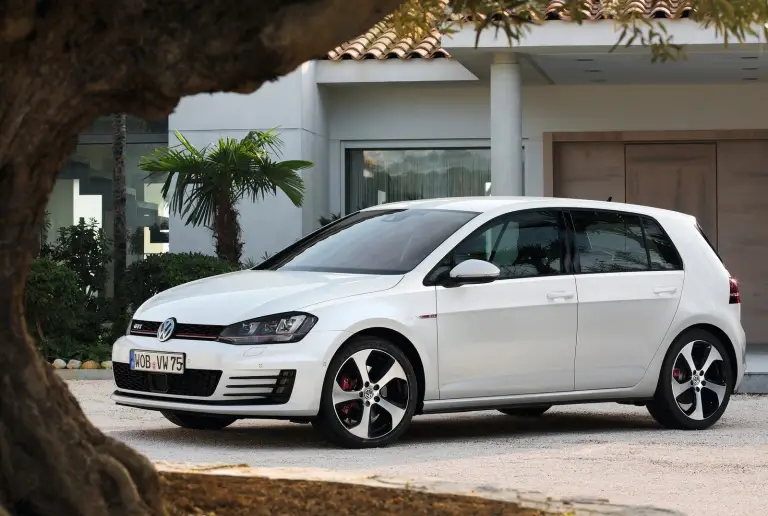 Volkswagen Golf GTI 2014 - 14