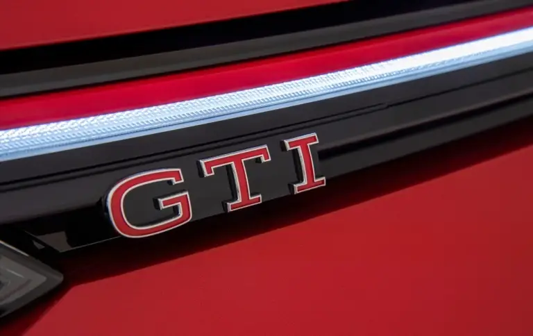 Volkswagen Golf GTI 2020 - Foto ufficiali - 19