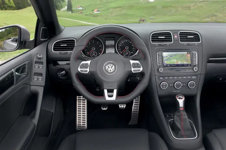 Volkswagen Golf GTI Cabrio - Foto ufficiali maggio 2012 - 38
